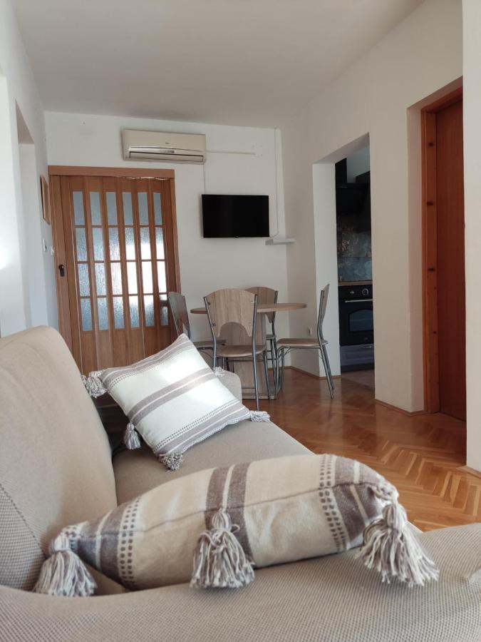 Apartman Car Vir Dış mekan fotoğraf