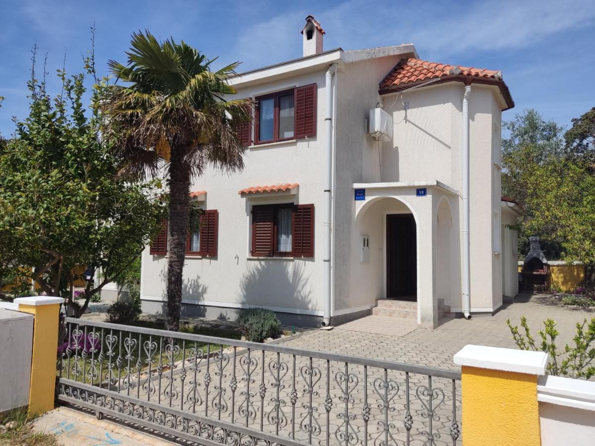 Apartman Car Vir Dış mekan fotoğraf